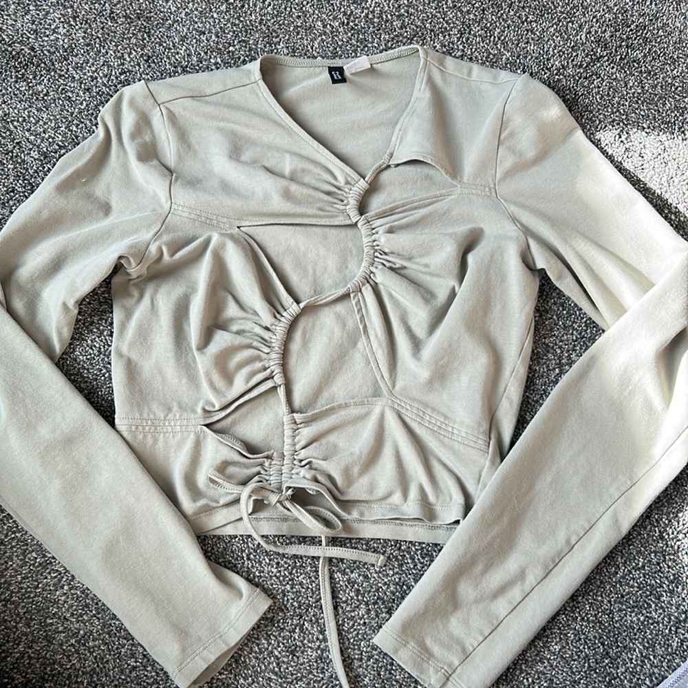 Long sleeve cut out crop top